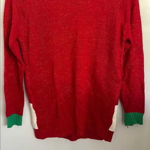 🎄Red and Green Crew Neck Holiday Sweater with Festive Patterns size M - Picture 5 of 8